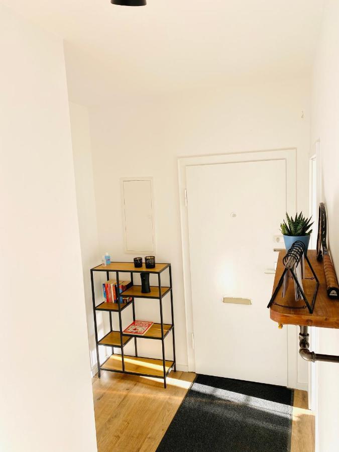 Zentral Gelegene 2 Zi. Wohnung Naehe Innenstadt/Hbf Wolfsburgo Exterior foto